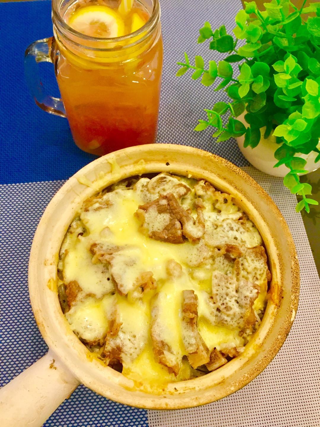 芝士牛小排煲仔饭