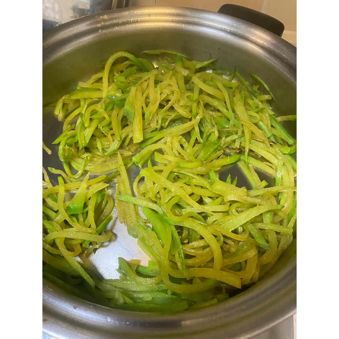炝炒青萝卜