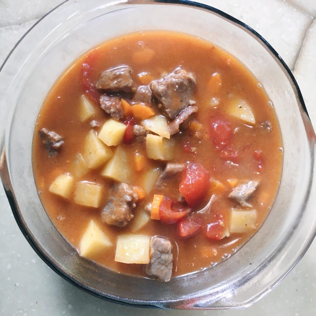 匈牙利土豆牛肉汤Gulyás