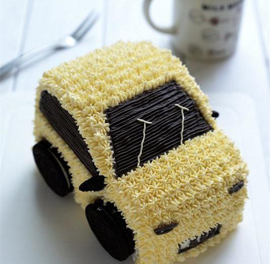 小巧玲珑的汽车蛋糕的做法