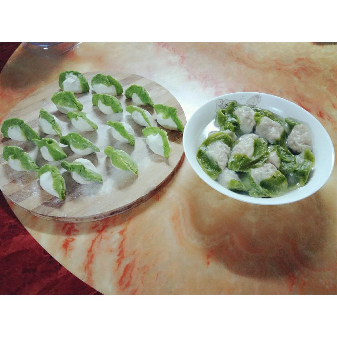 翡翠白玉白菜饺子详细版（附翡翠白玉白菜饺子包法，翡翠白玉饺子皮两种制法，面包机和面，翡翠白玉烧卖，各种馅料搭配）