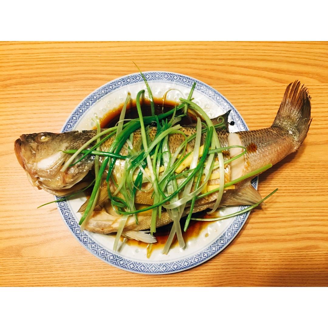 清蒸鲈鱼