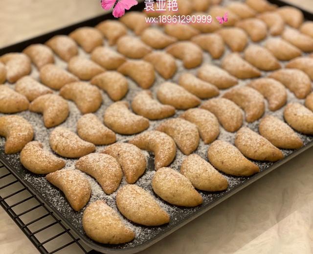 杏仁月牙饼干的做法