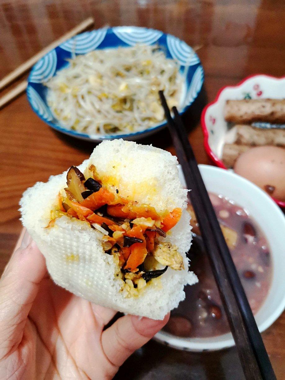 胡萝卜木耳鸡蛋素包子