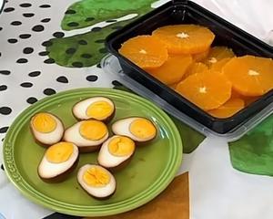 卤蛋  茶叶蛋  鸡蛋的神仙吃法  糖心蛋  螃蟹味的鸡蛋的做法 步骤6