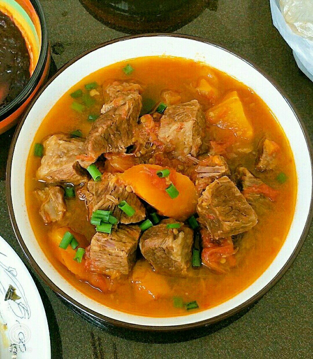 番茄土豆炖牛腩