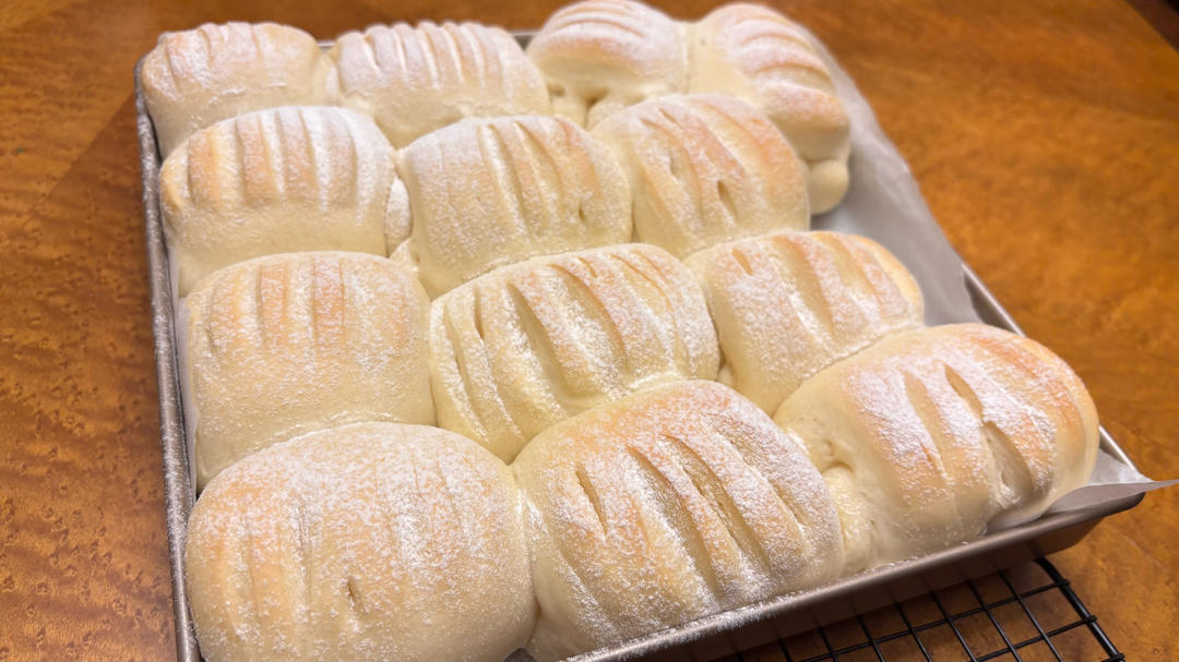 软到不知所措的牛奶卷