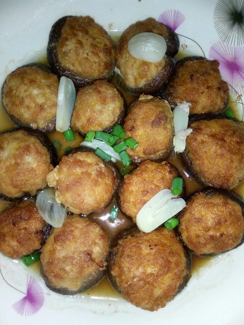 美味的肉酿香菇～～孩子爱吃的下饭菜