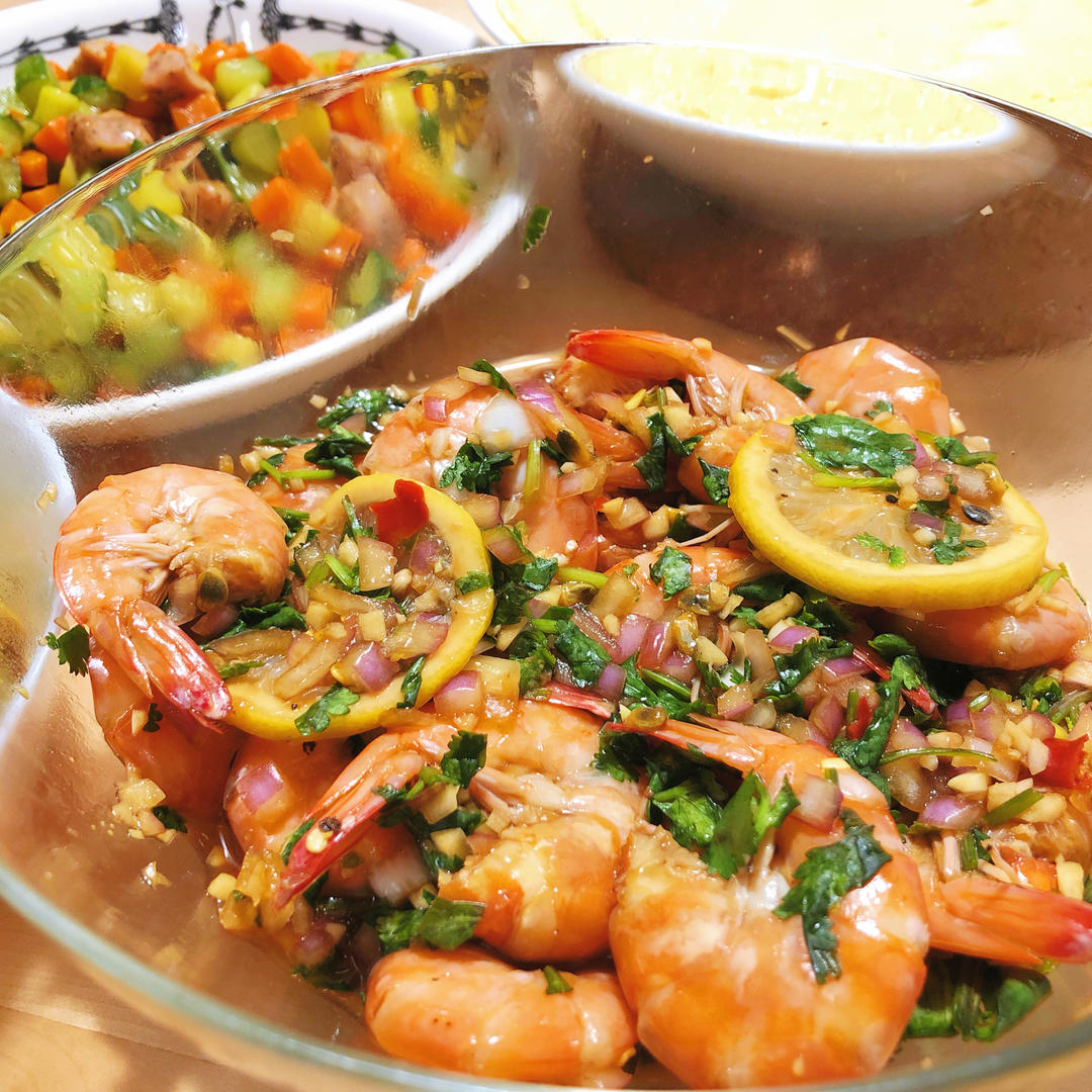 【泰式酸辣柠檬虾】做法简单，酸辣爽口，虾肉Q弹，一口一个超过瘾！