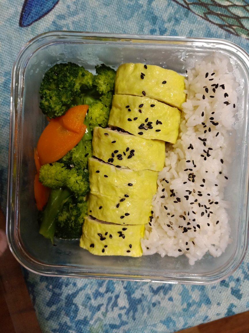 葱香肉末鸡蛋卷