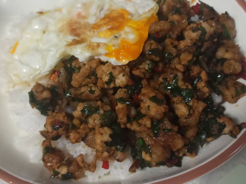 泰式打抛牛肉/猪肉碎饭