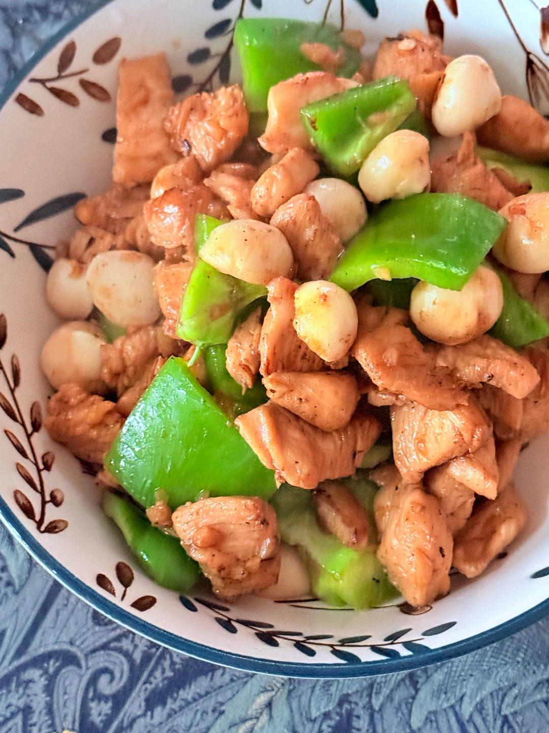 超级下饭   甜椒炒鸡丁       青椒炒鸡丁鸡胸脯