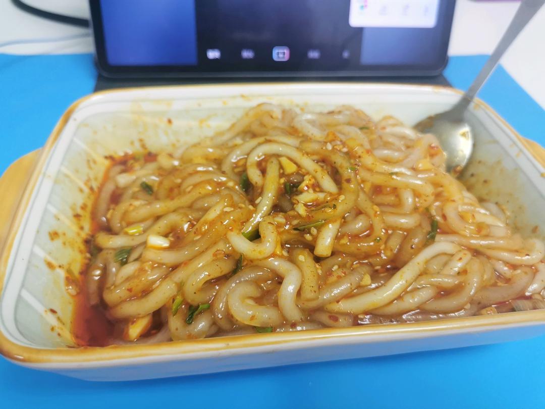 教你做一碗比肉还香的凉拌酸辣土豆粉