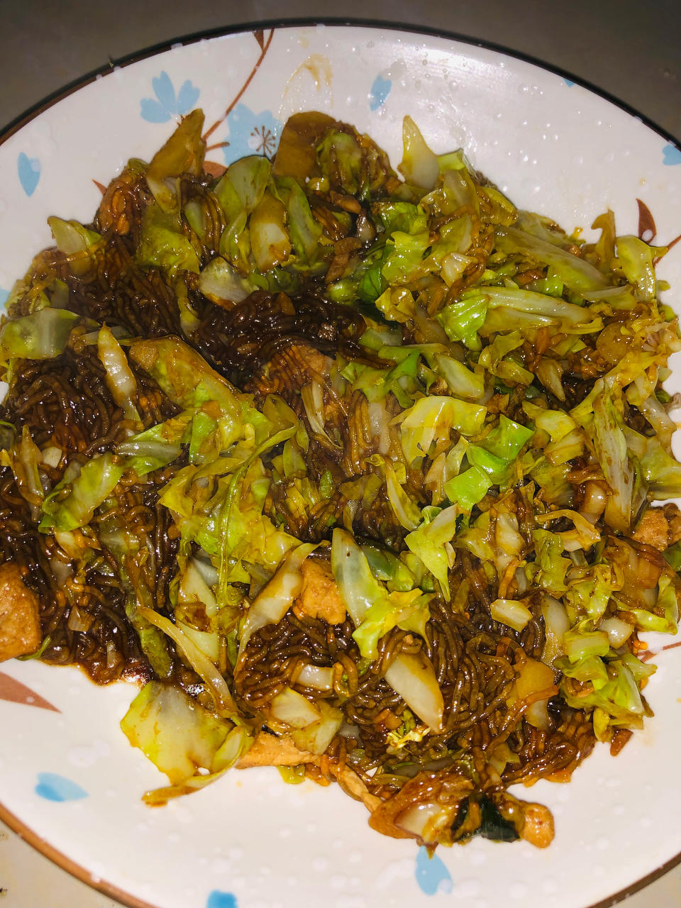 最近爱吃粉丝粉条～包菜炒粉丝