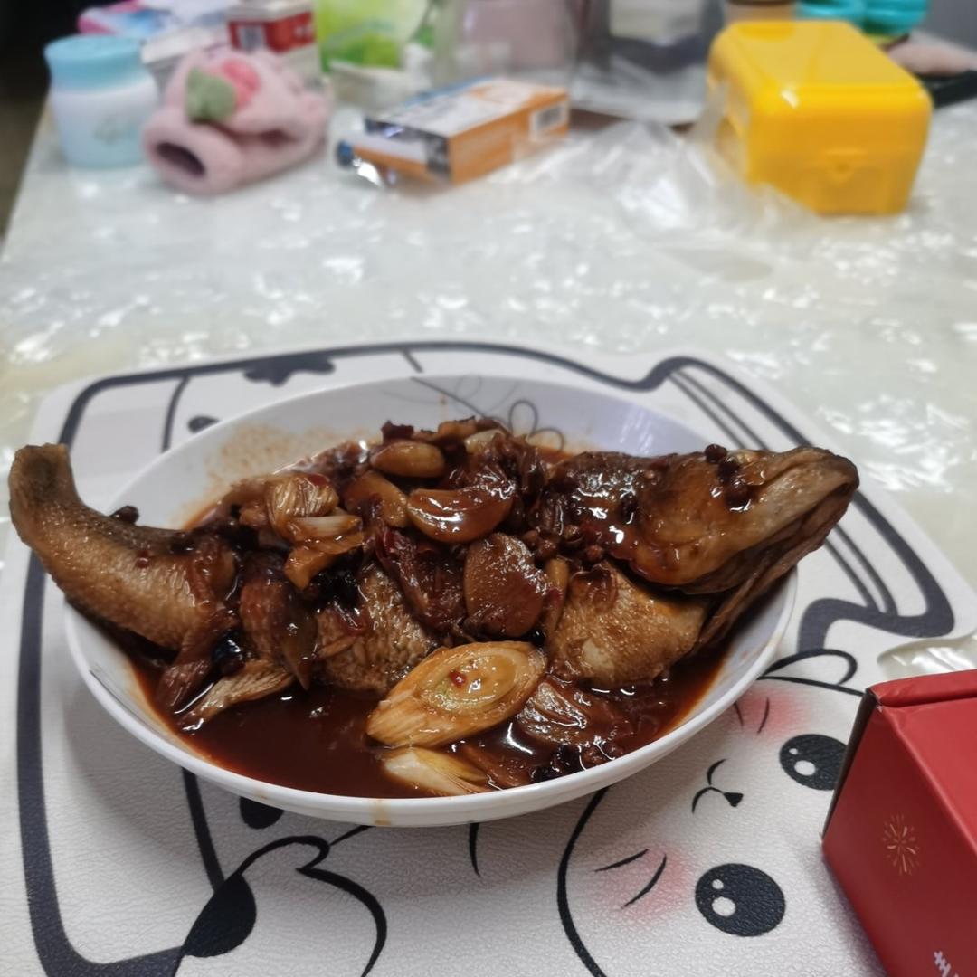 红烧鲈鱼