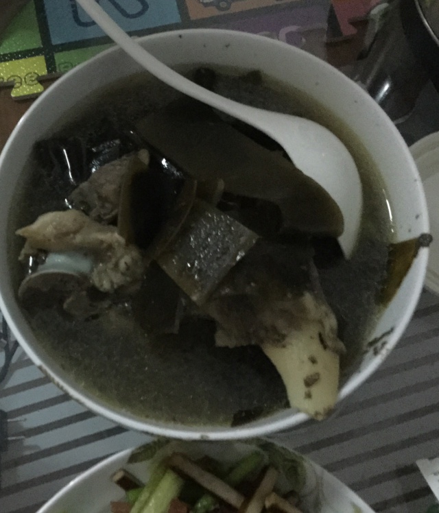 海带木耳骨头汤