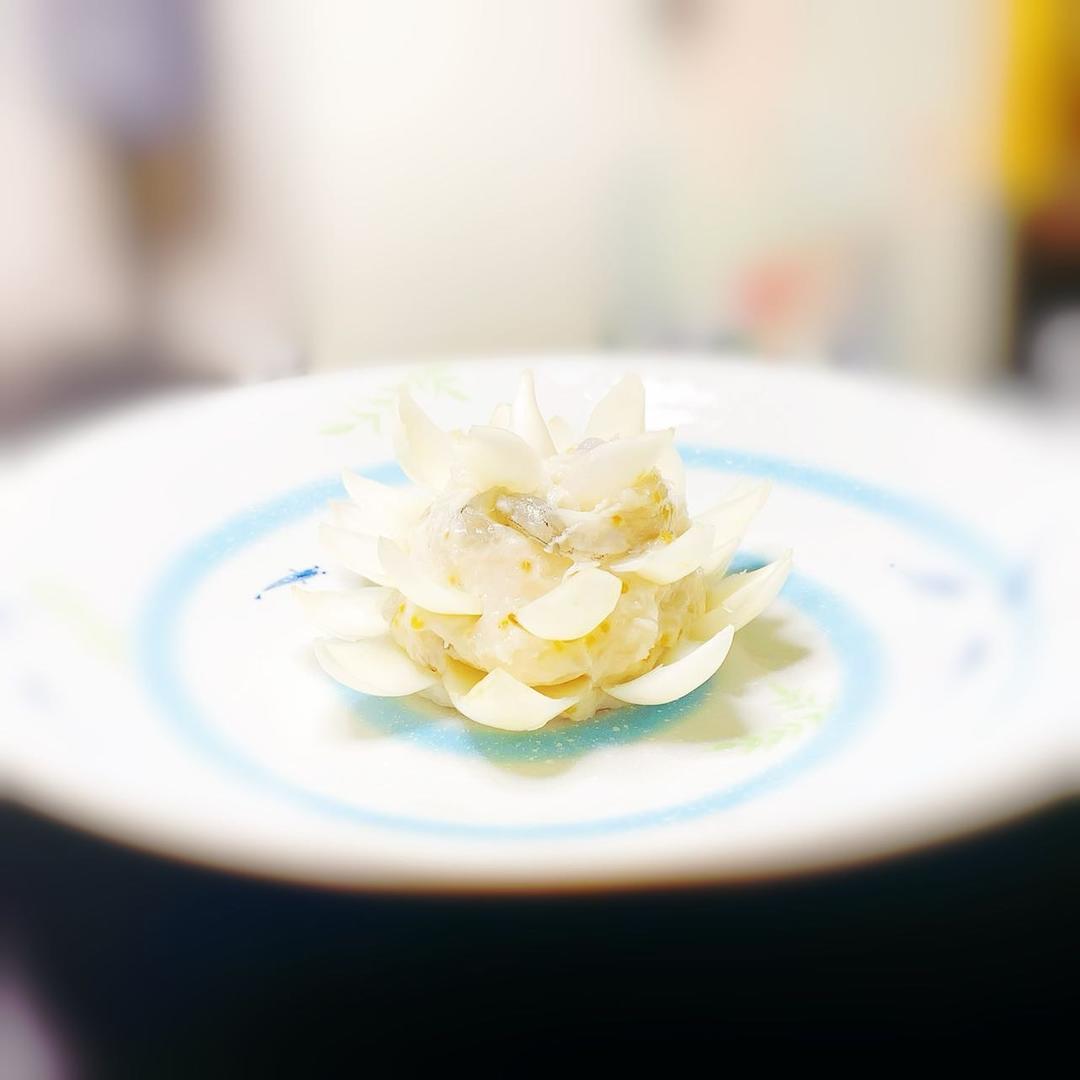 花开富贵（虾滑蒸百合）