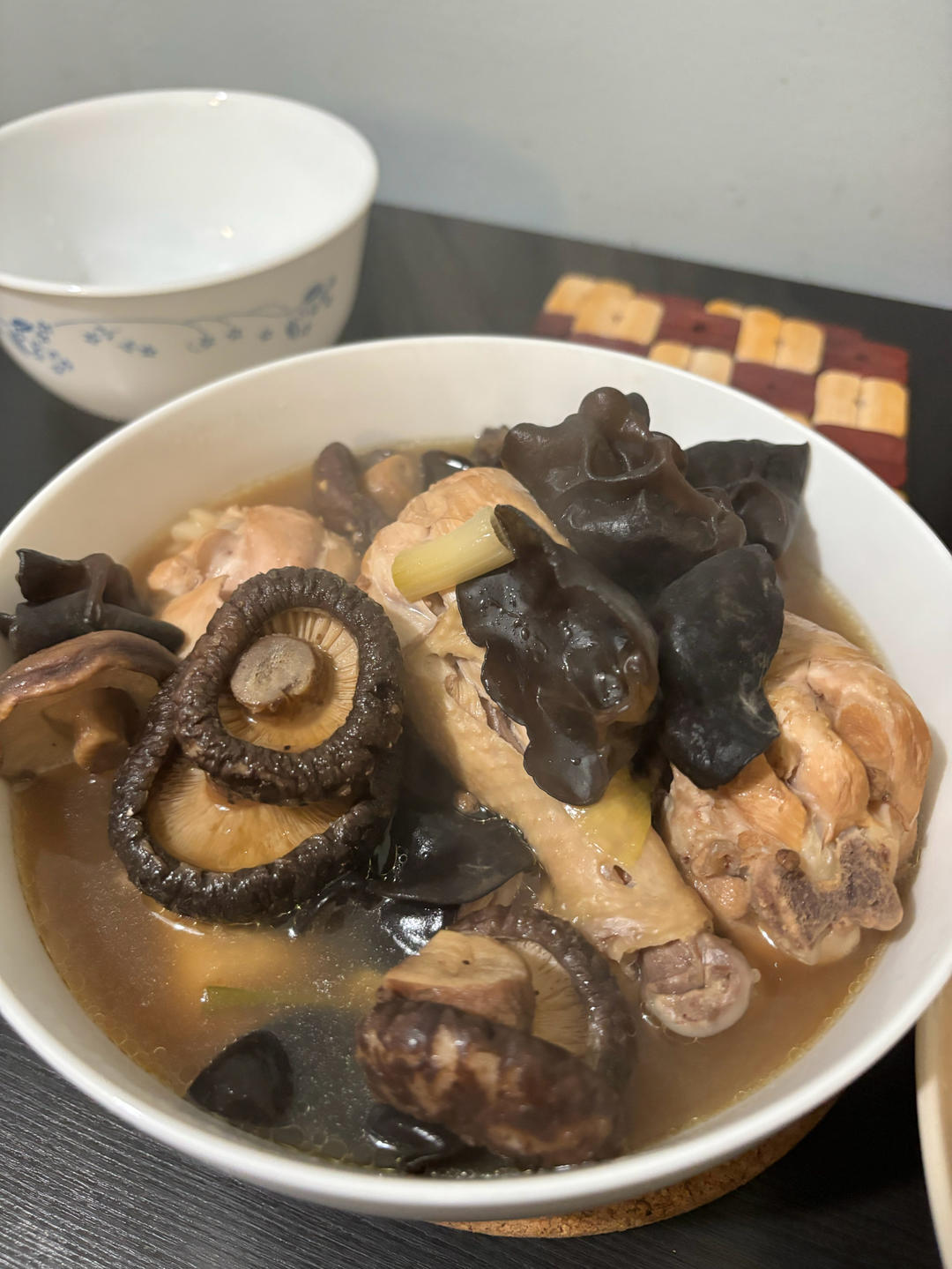 家常酱油煮鸡腿