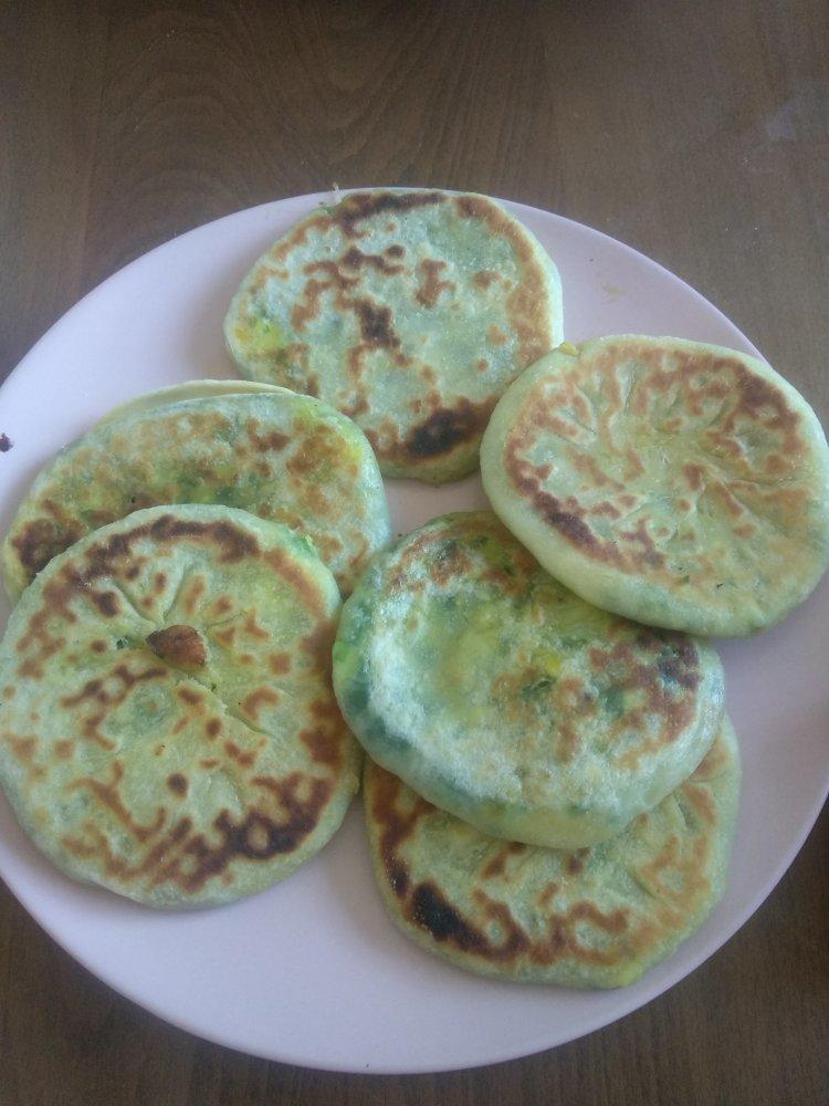 皮薄如纸全烫面韭菜饼