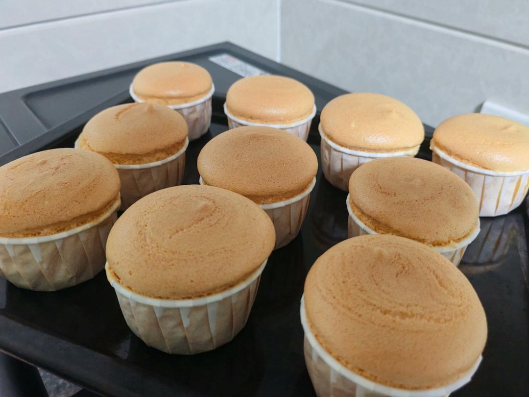 纸杯蛋糕 8寸戚风蛋糕的量