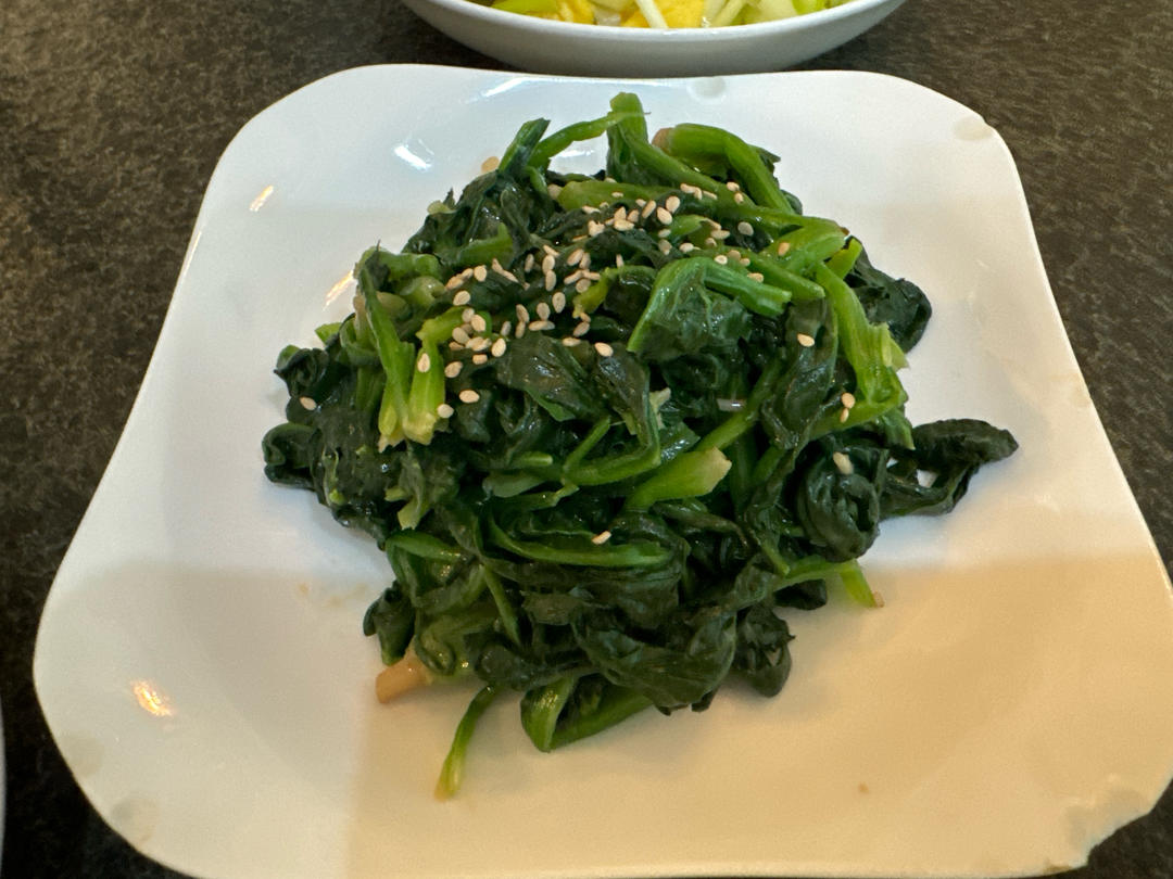 老少都爱吃的麻酱拌菠菜