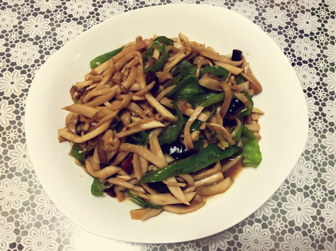 青椒素炒杏鲍菇