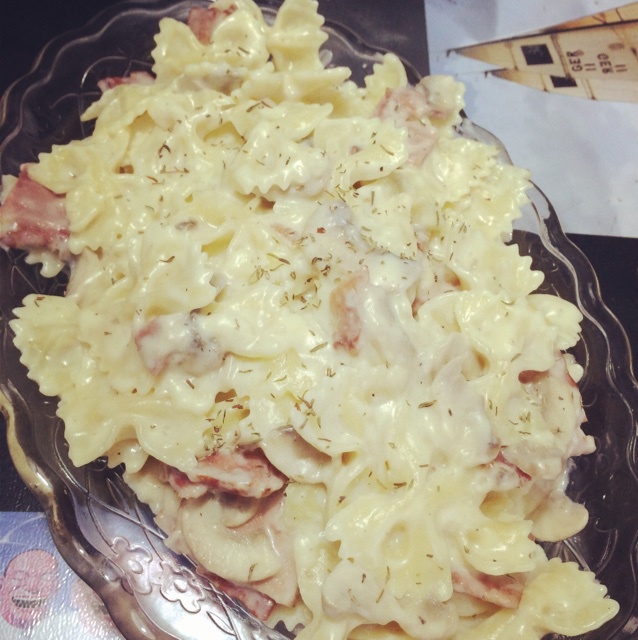 白汁蘑菇培根意粉