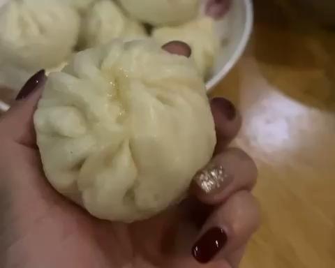 超级柔软的酱肉包的做法
