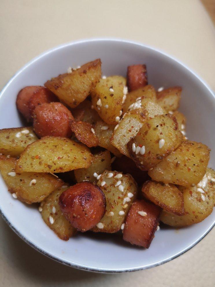 孜然火腿土豆丁