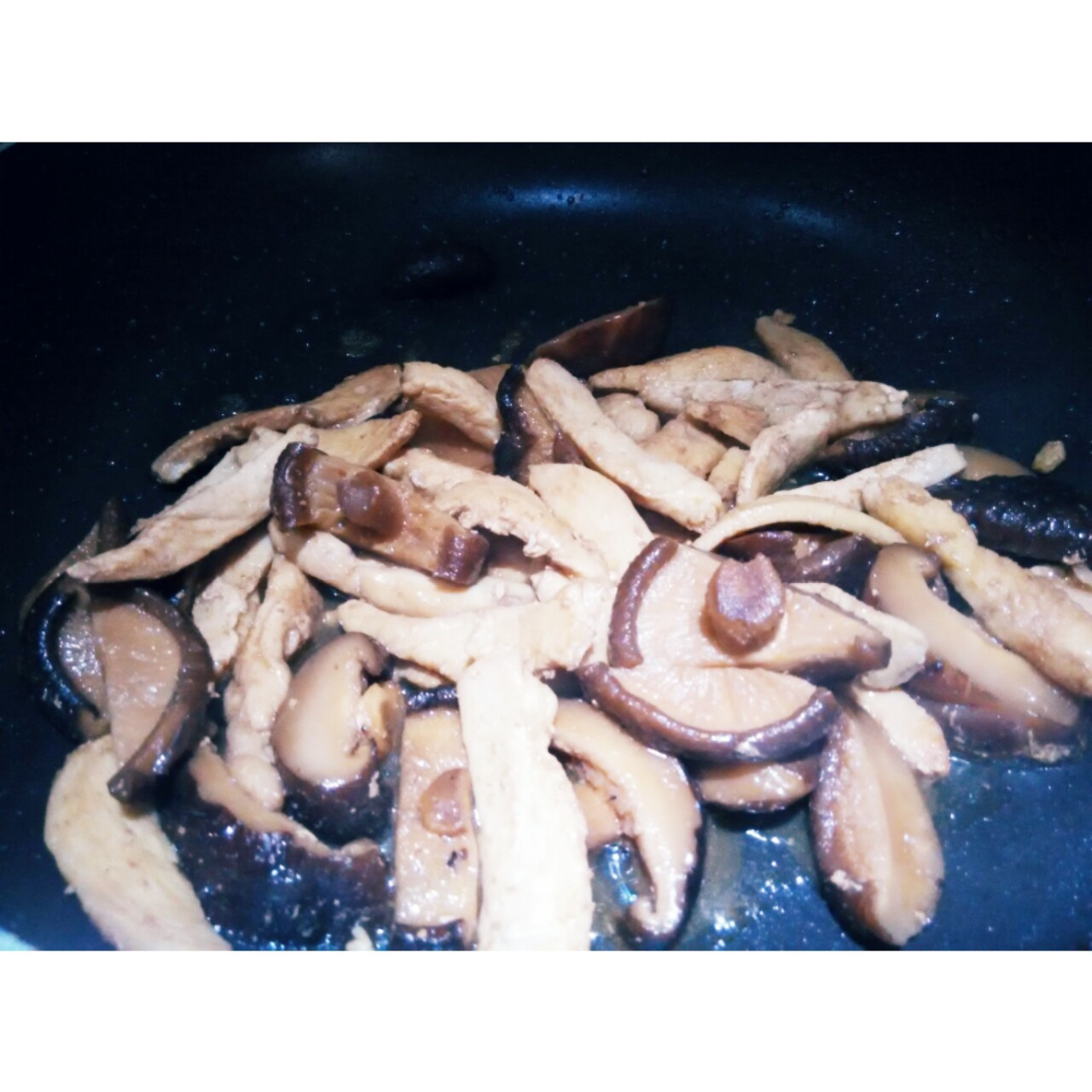 冬菇炒滑鸡