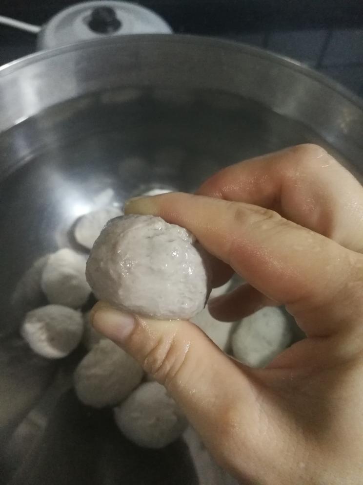 能当乒乓球打的—弹弹弹牛肉丸