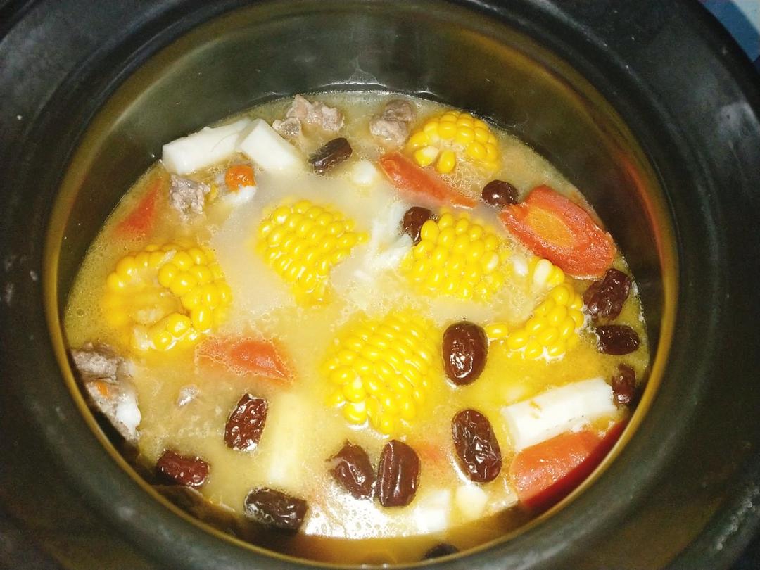 山药玉米排骨汤