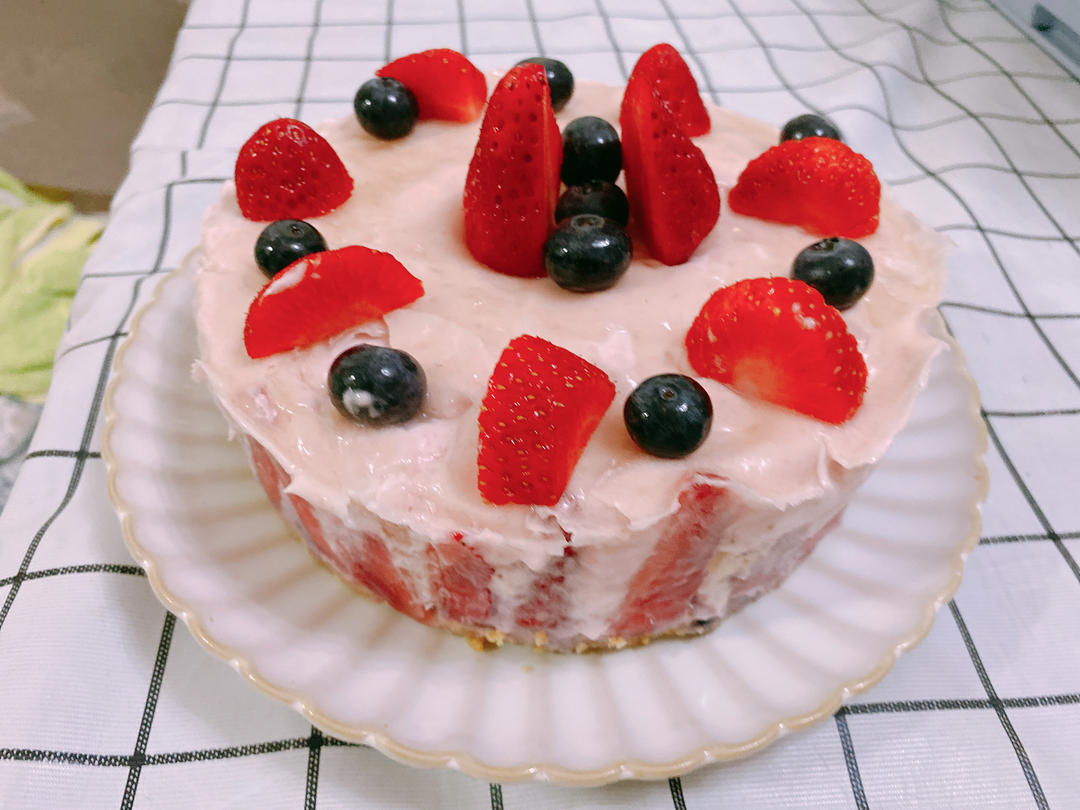 双层草莓蓝莓慕斯蛋糕【好事成双、莓开二度】