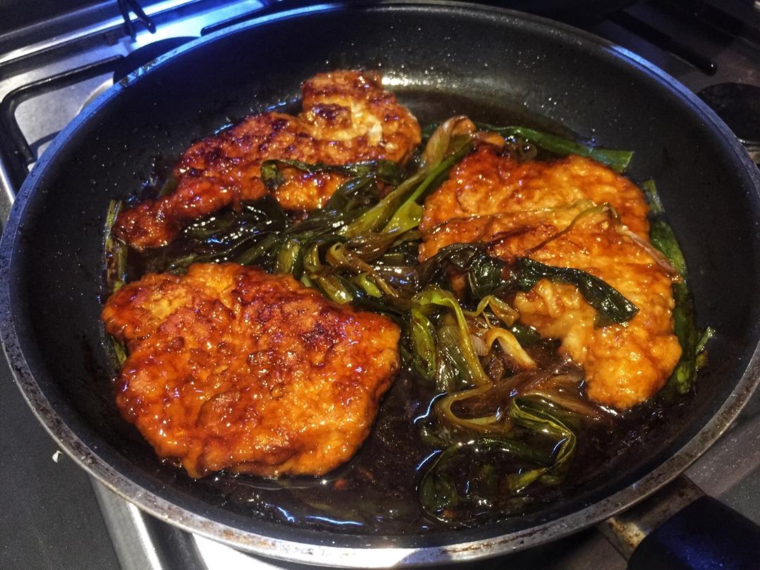 超嫩超香的葱烤大排