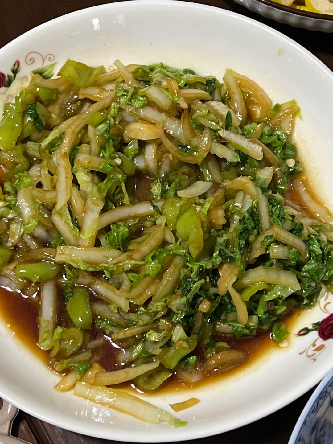〈炒白菜丝〉，超级简单的一道菜。欣小厨 😉