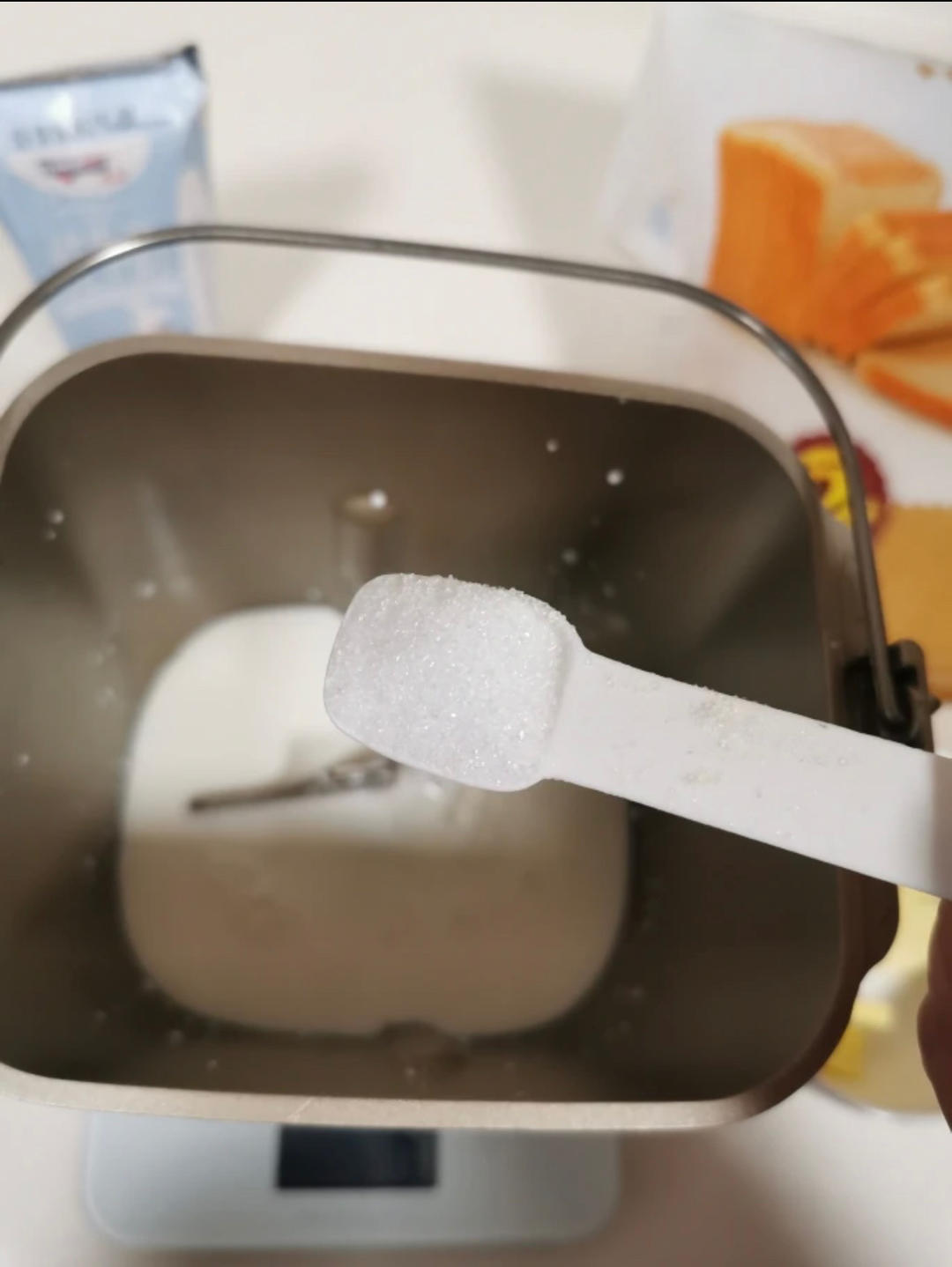 纯奶手撕吐司的做法 步骤1