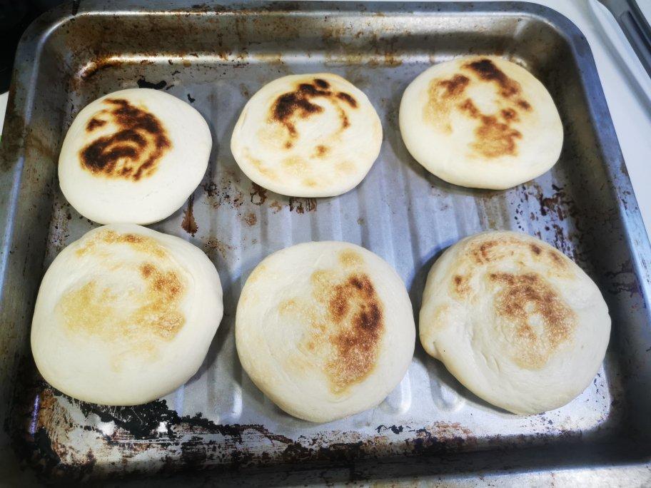 腊汁肉夹馍（烤出白吉馍特殊花纹的方法）