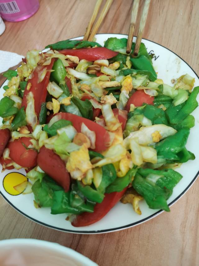 超下饭的青椒火腿炒蛋