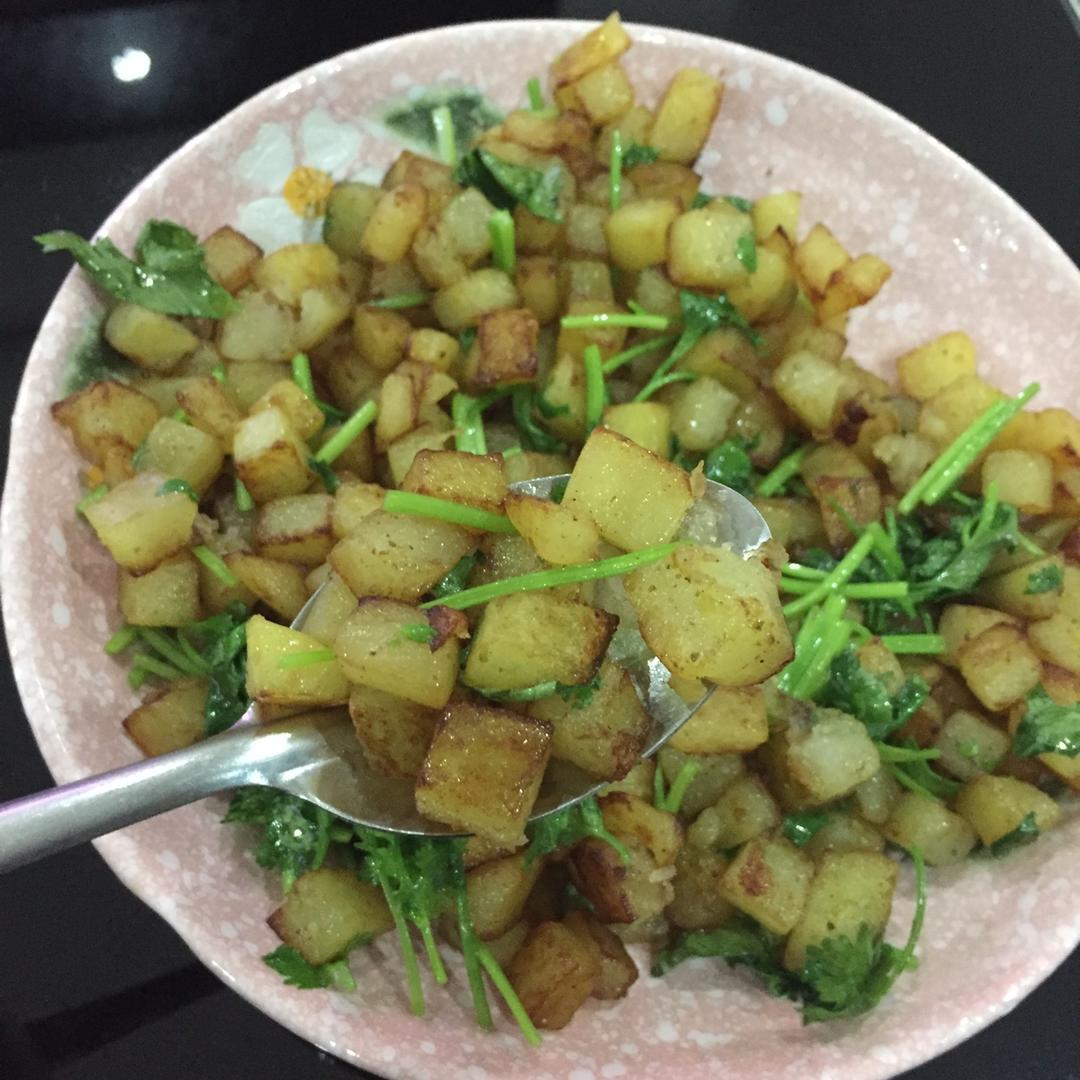 一道怎么做都好吃的干煎土豆鸡丁（红烧，咖喱，椒盐，孜然）