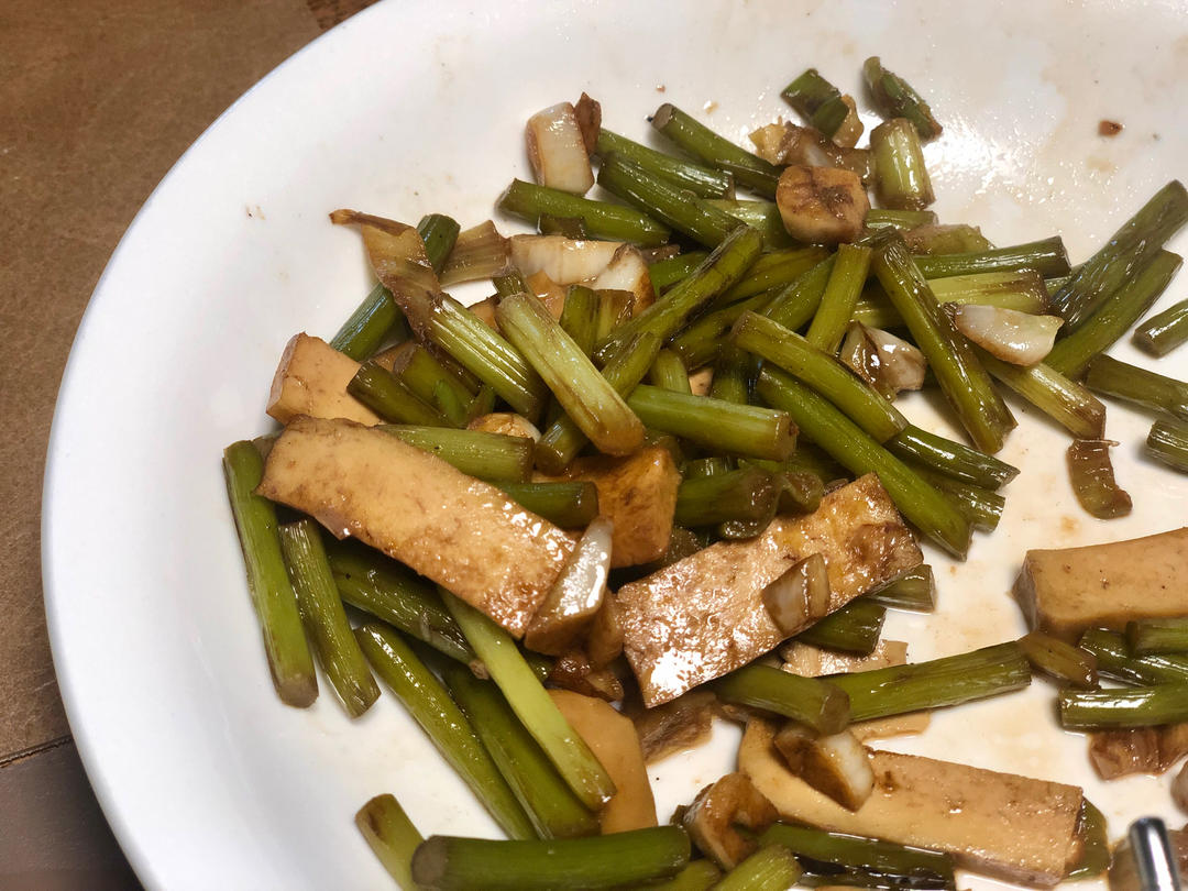 家常菜—蒜苔炒豆干