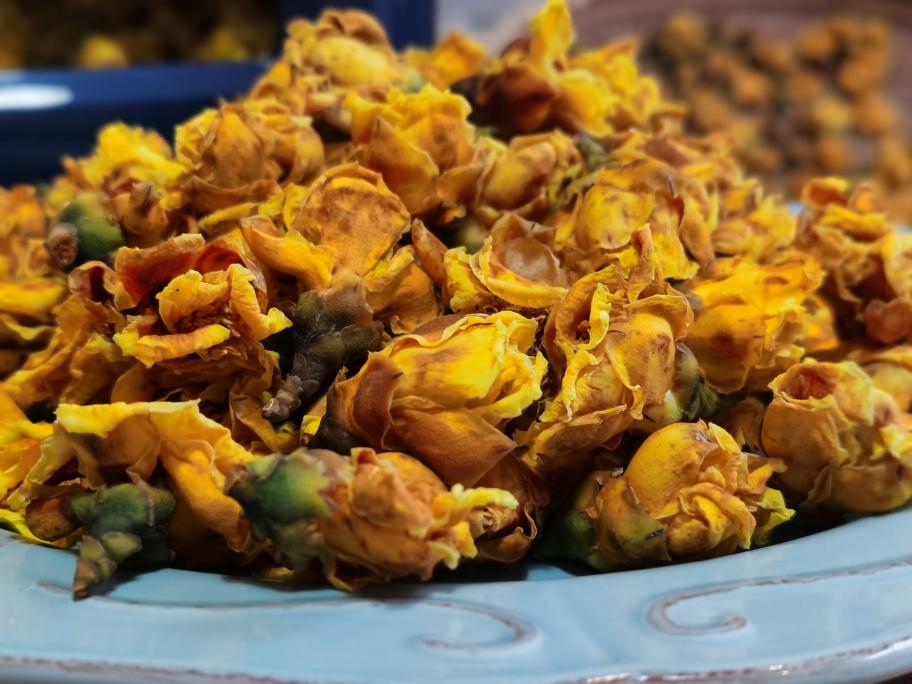 花中熊猫金花茶的做法