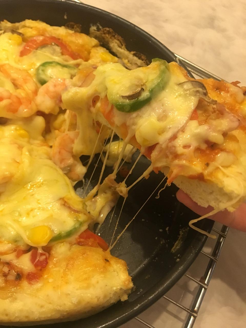 厚底鲜虾培根披萨