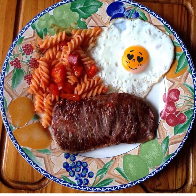 牛排意面煎蛋一次搞定的做法