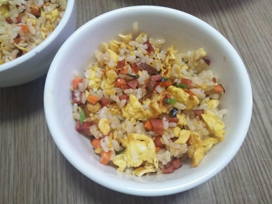 火腿蛋炒饭