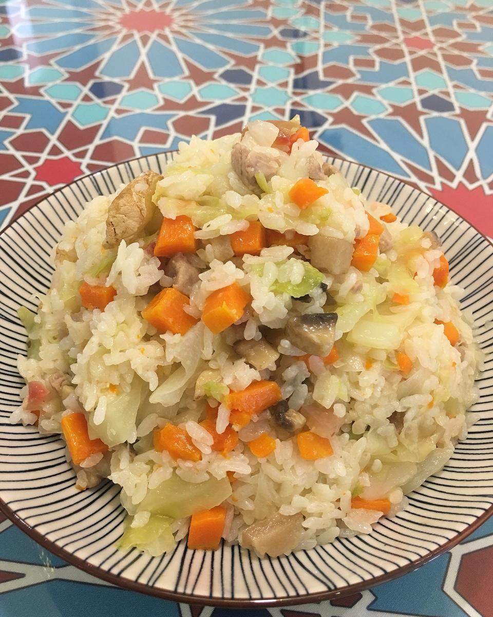 懒人电饭煲焖饭卷心菜菜饭