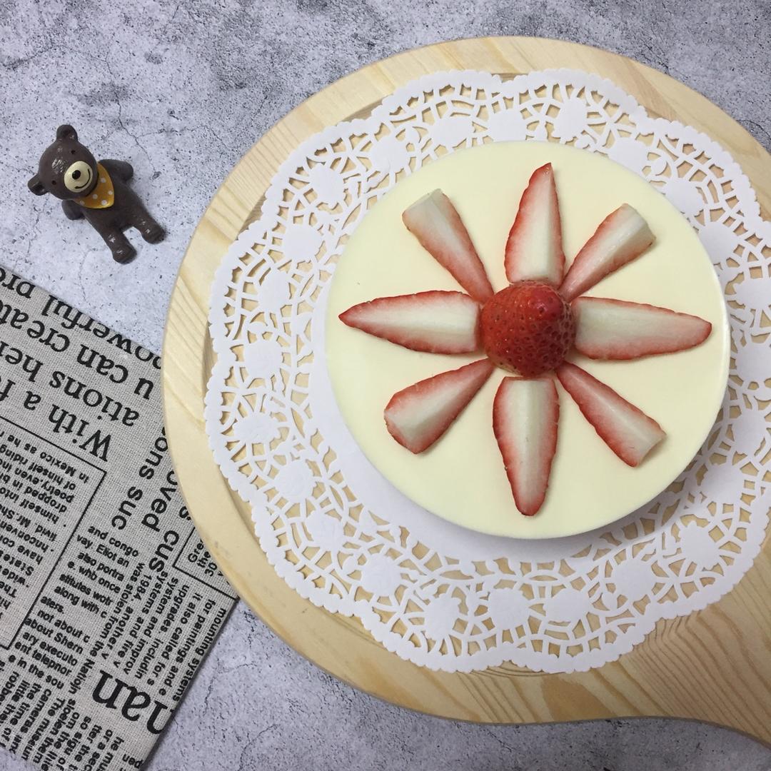 超简单的草莓芝士蛋糕