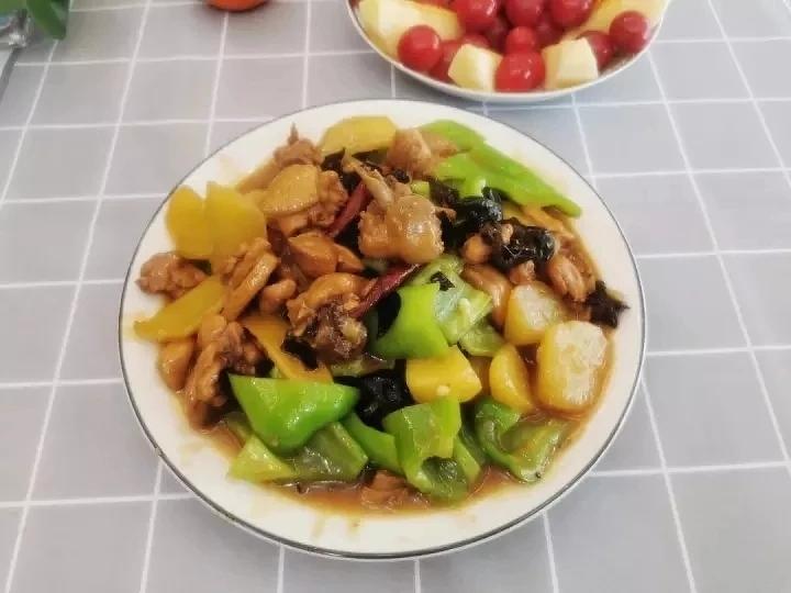 新疆特色大盘鸡（附加皮带面做法）