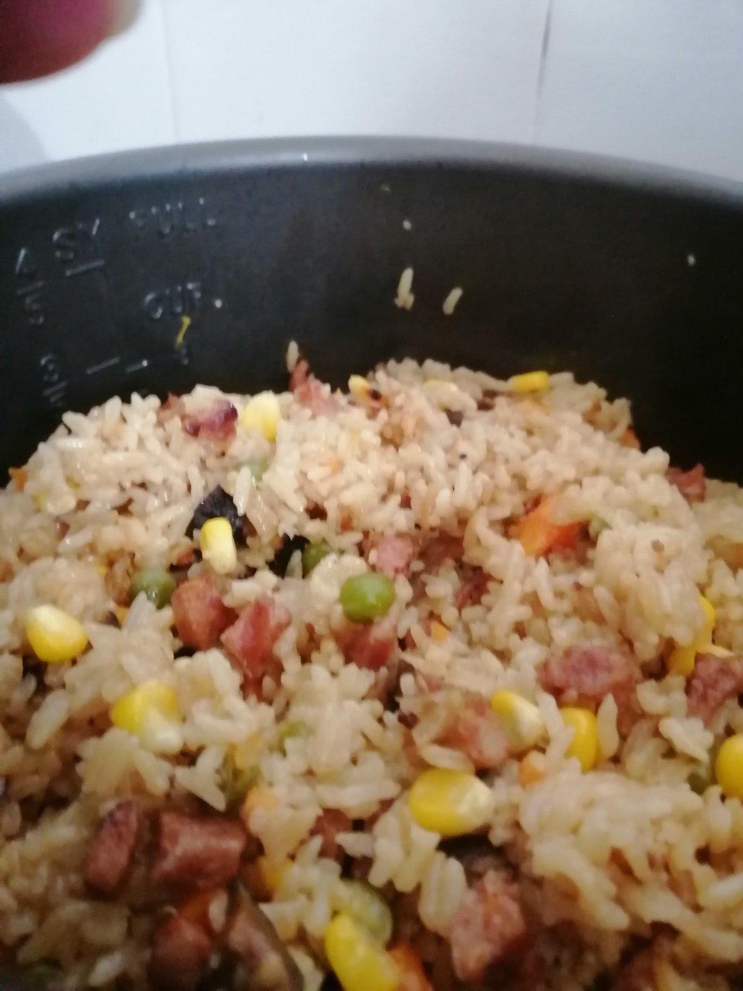 香菇腊肉饭