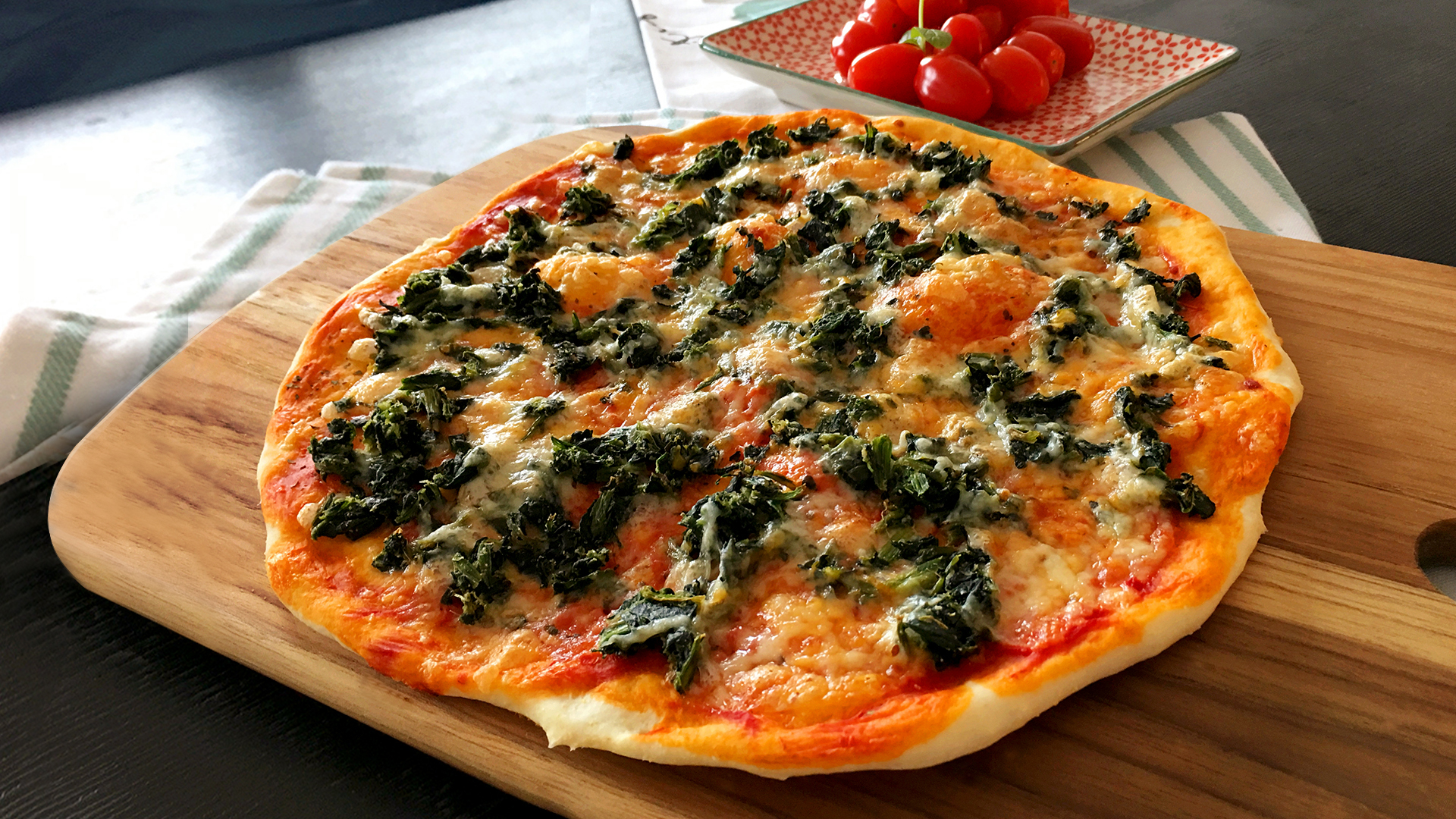 传统手工意式薄底披萨 Traditional Italian Style Homemade Thin Crust Pizza的做法