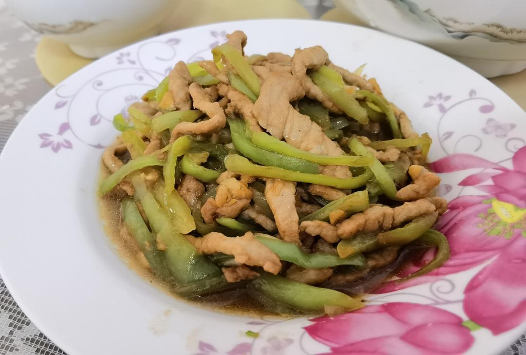 ‼️好吃到舔盘的青椒肉丝盖浇饭
